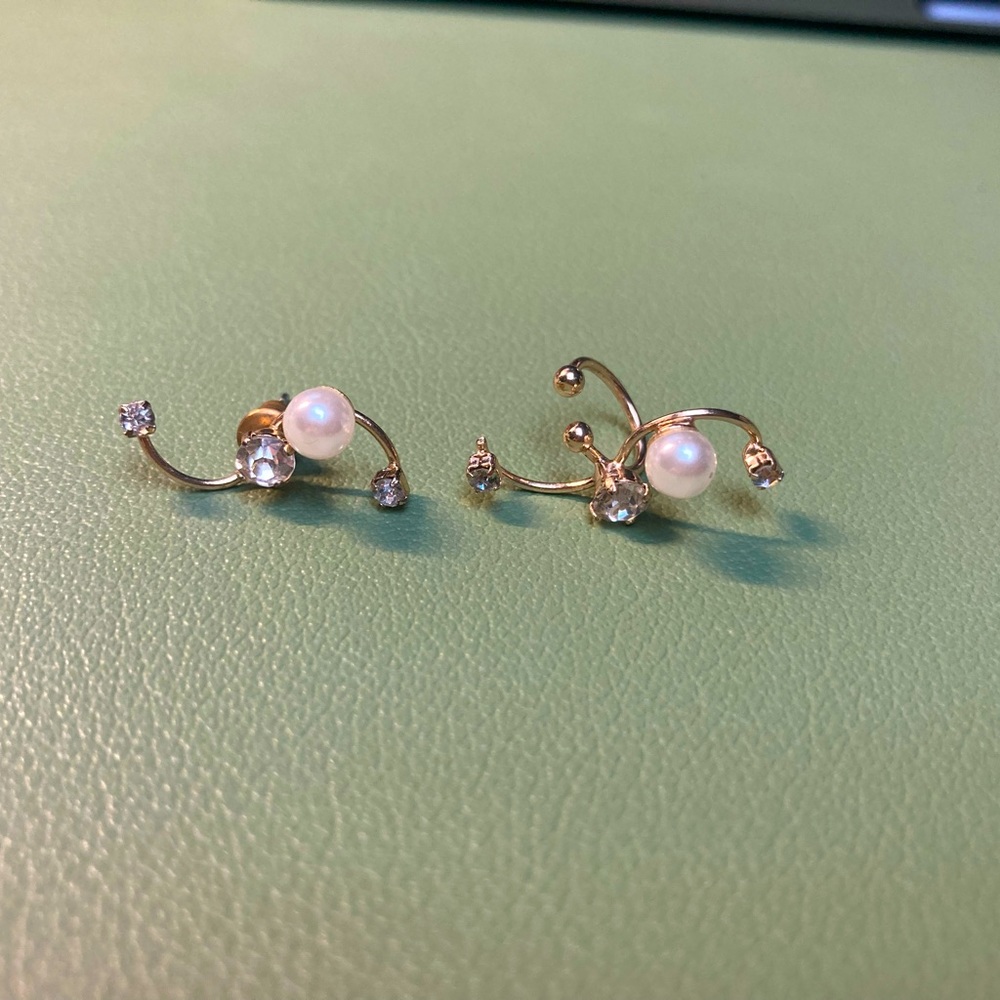 Earring and ear cuff set